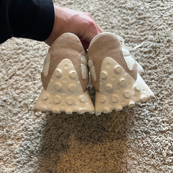 Stylish Women's Sneakers in White and Tan - Picture 2 of 6